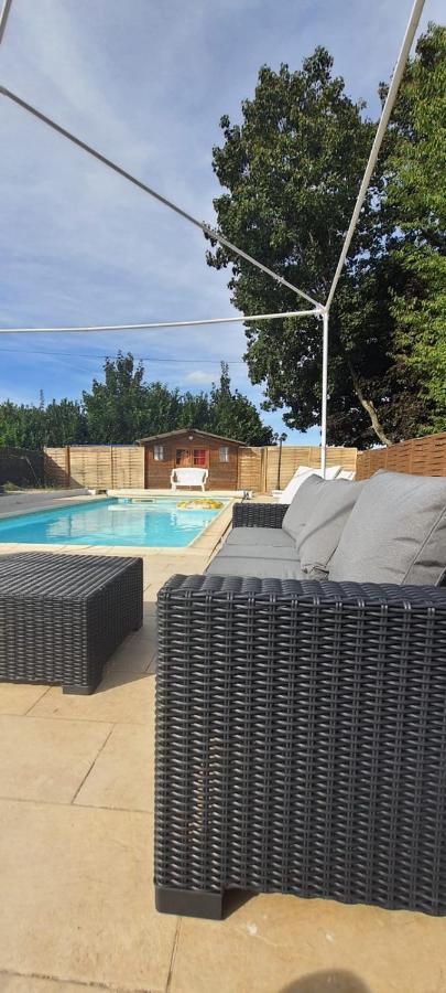 Studio Meuble Avec Piscine Partagee La Ferté-Gaucher Exterior foto